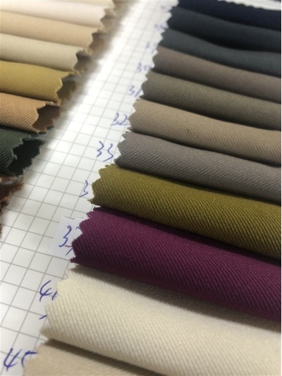 GZ-XD  1030 94%滌 6%氨綸  435g 後面照